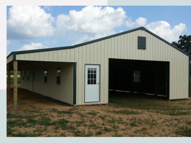 Строительство конюшен в Вятских Поляне